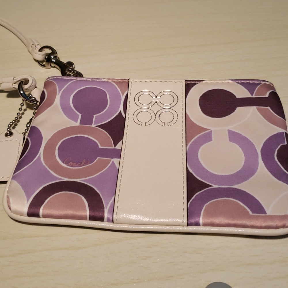 NWOT White and purple Coach wristlet